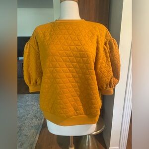 Quilted puff sleeve top